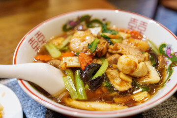 様々な具材がバランス良く入った五目ラーメン
Gomoku Ramen with a good balance of various ingredients
