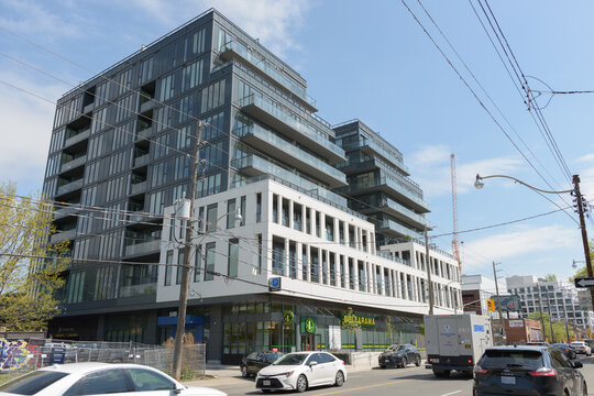wide view of The Dupont located at 498 Dupont St, Toronto