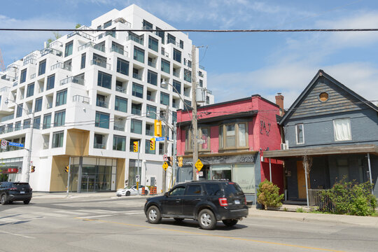 wide view of Bianca Condos (280 Howland Av entrance) intersection with Fat Pasha at 414 Dupont St, Toronto
