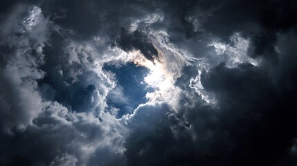 Obraz premium Heavenly Light Piercing Through Storm Clouds