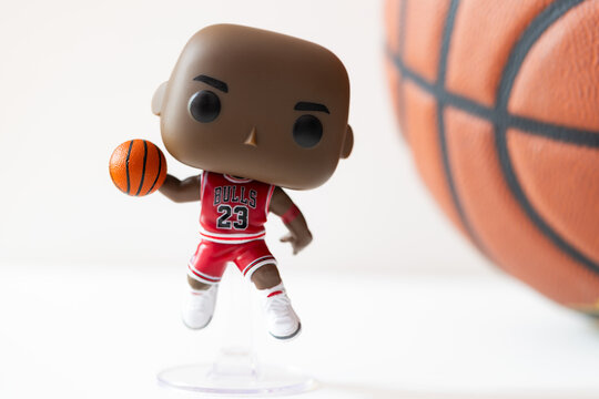 Funko Pop!  NBA:  Bulls Michael Jordan Vinyl Figure