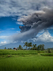 Gunung Marapi Erupsi 