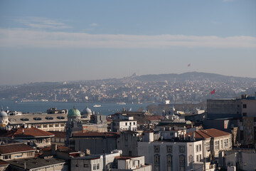 Obraz premium Istanbul Skyline Panoramic View: Cityscape, Bosphorus, Turkey - Distant view showcasing city architecture and the Bosphorus Strait.