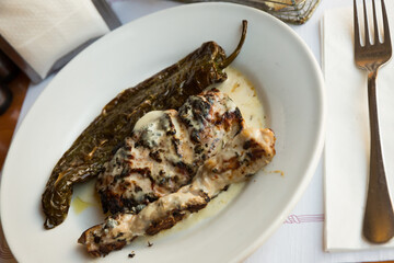 Fried Iberian pork with roquefort sauce