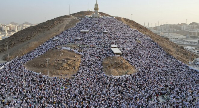Aerial View of Massive Crowd on Mount Arafat during Hajj Pilgrimage in Mecca, Saudi Arabia