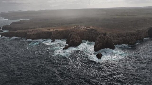 Faro de Punta Nati en la Isla de Menorca, Baleares