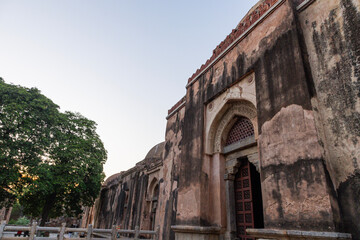 Fototapeta premium Hauz Khas Fort during sunset