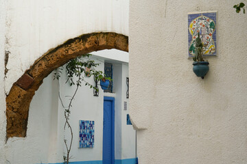 La Medina fortificata di Bizerta affacciata sul porto turistico della città sul Mar Mediterraneo....