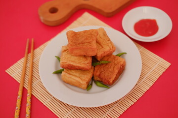 Delicious Fried Tofu with Chili Sauce