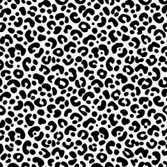 Fototapeta premium Black and White Leopard Print Seamless Pattern