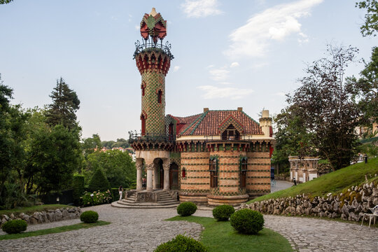  exterior el capricho de Gaud&iacute; en comillas Cantabria agosto 2024