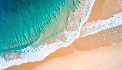 Obraz premium Ocean Waves Crashing on Sandy Beach