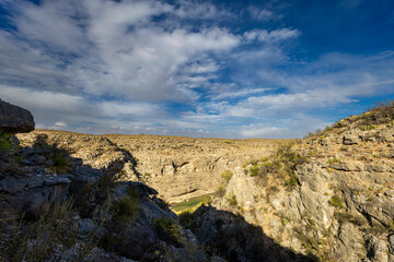 aventura navegando el Rio Pecos Texas acampar y pesca