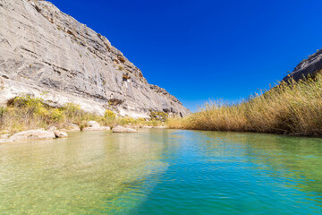 aventura navegando el Rio Pecos Texas acampar y pesca