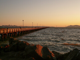 夕焼けと桟橋