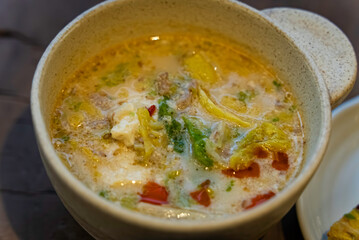 餃子の具の坦々スープ