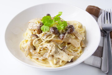きのこクリームパスタ