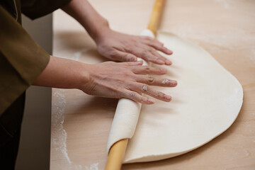 手打ちうどん　めん伸ばし