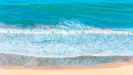 Refreshing Turquoise Waves Crashing Ideal Tropical Summer Holiday