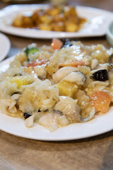 Quick-fried Fish Fillets with Vegetable Stir-fry （liu yu pian）