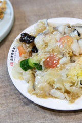 Quick-fried Fish Fillets with Vegetable Stir-fry （liu yu pian）