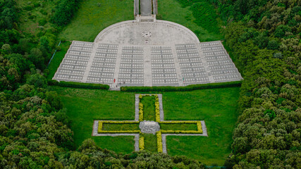 Polski Cmentarz Wojenny Monte Cassino z drona © Marcin