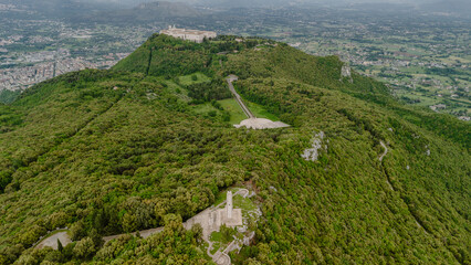 Dron, Klasztor, Cmentarz, Monte Cassino, Wzgórze 593