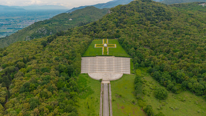 Polski Cmentarz Wojenny Monte Cassino z drona © Marcin