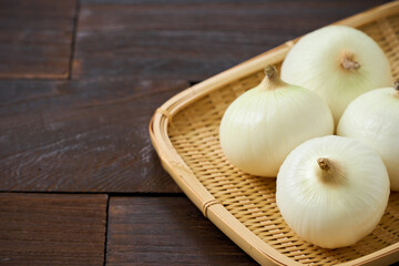 新玉ねぎ（新鮮な春野菜）