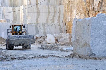 Ruspa alle cave di marmo