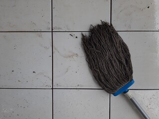 clean the floor, mop the dirty floor