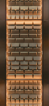 Strip decoration with stacked three-dimensional structure