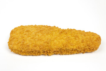 poisson pané, en gros plan, isolé sur un fond blanc