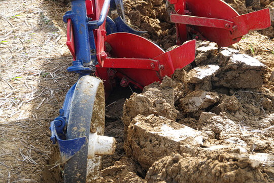 moldboard plow. agricultural machinery