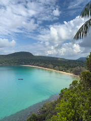 Obraz premium Breathtaking View from Lazy Beach Viewpoint on Koh Rong Sanloem, Cambodia..