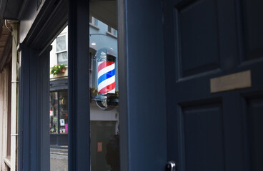 Guernsey, vitrine barbier