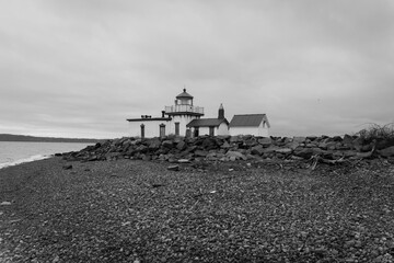 Fototapeta premium Monochromatic View of a Lighthouse in a Seattle Park on an Overcast Day