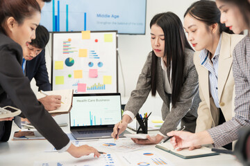 Business group meeting about graph documents