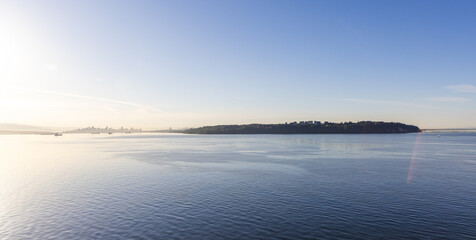 Fototapeta premium Calm Morning at the Waterfront in Vancouver, BC, Canada