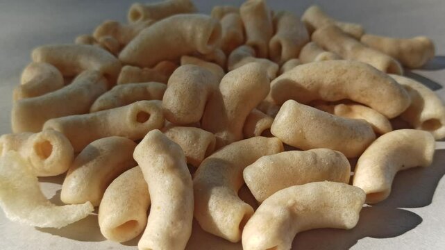 macaroni crackers