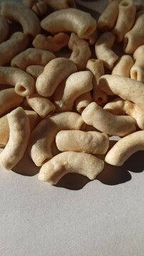 macaroni cracker