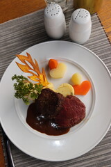 GRILLED TENDERLOIN WITH BLACK PEPPER SAUCE