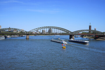 Naklejka premium View of the Hohenzollern Bridge and the Rhine river in Cologne, Germany