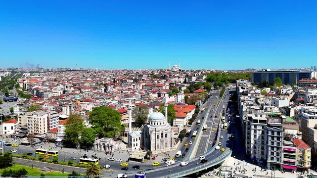 Pertevniyal Valide Sultan Camii Fatih Aksaray 