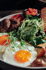 Salad with vegetables and dressing