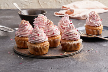 Cupcake mit Brombeeren