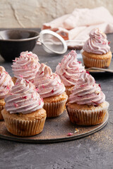 Cupcake mit Brombeeren