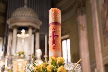 Cero religioso dentro a chiesa
