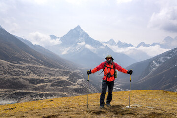 Alpinistas en el Everest Base Camp trek