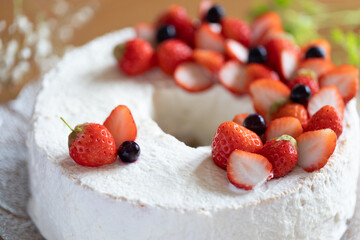 苺のシフォンケーキ